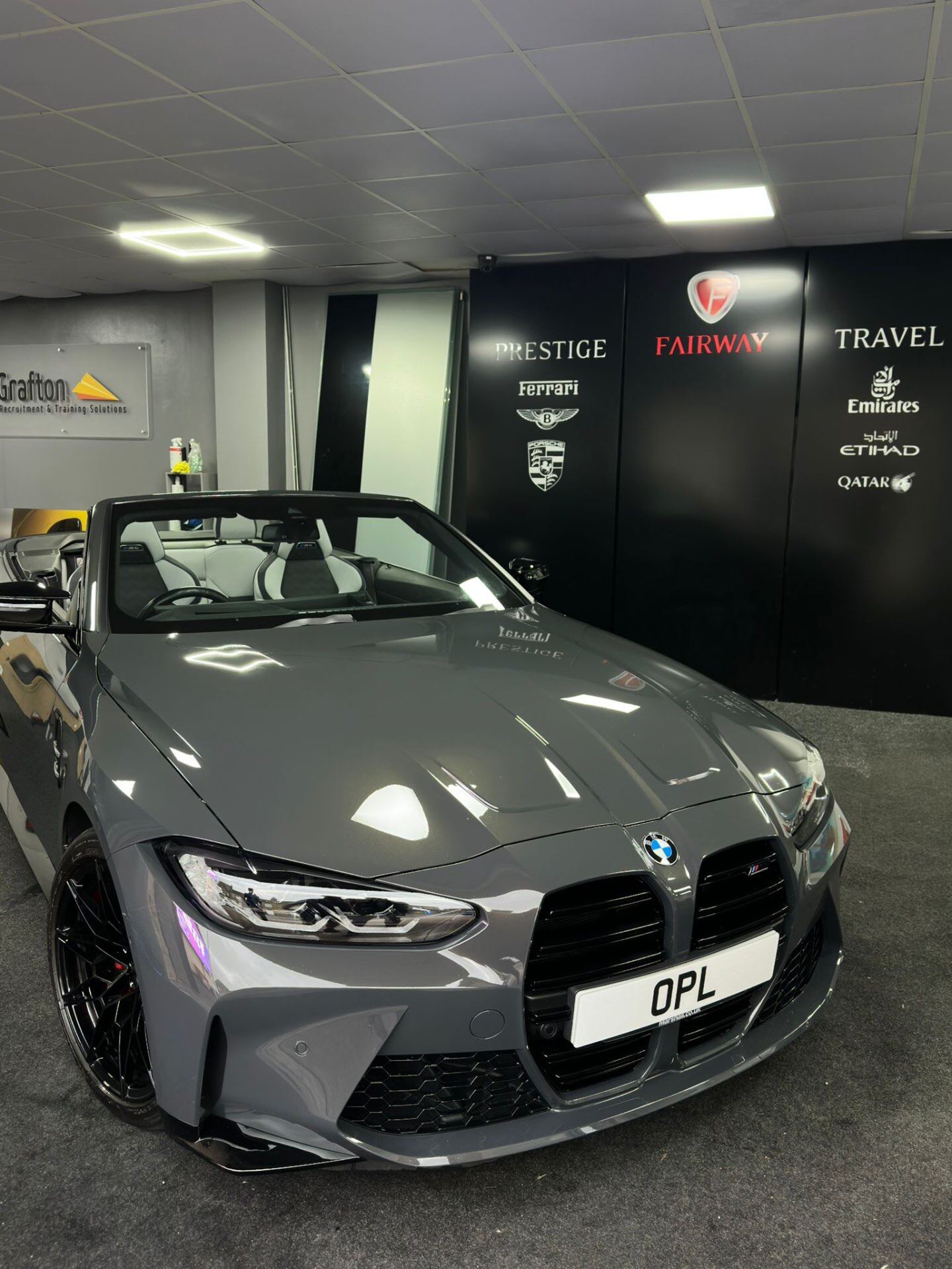BMW M4 Competition — view 1