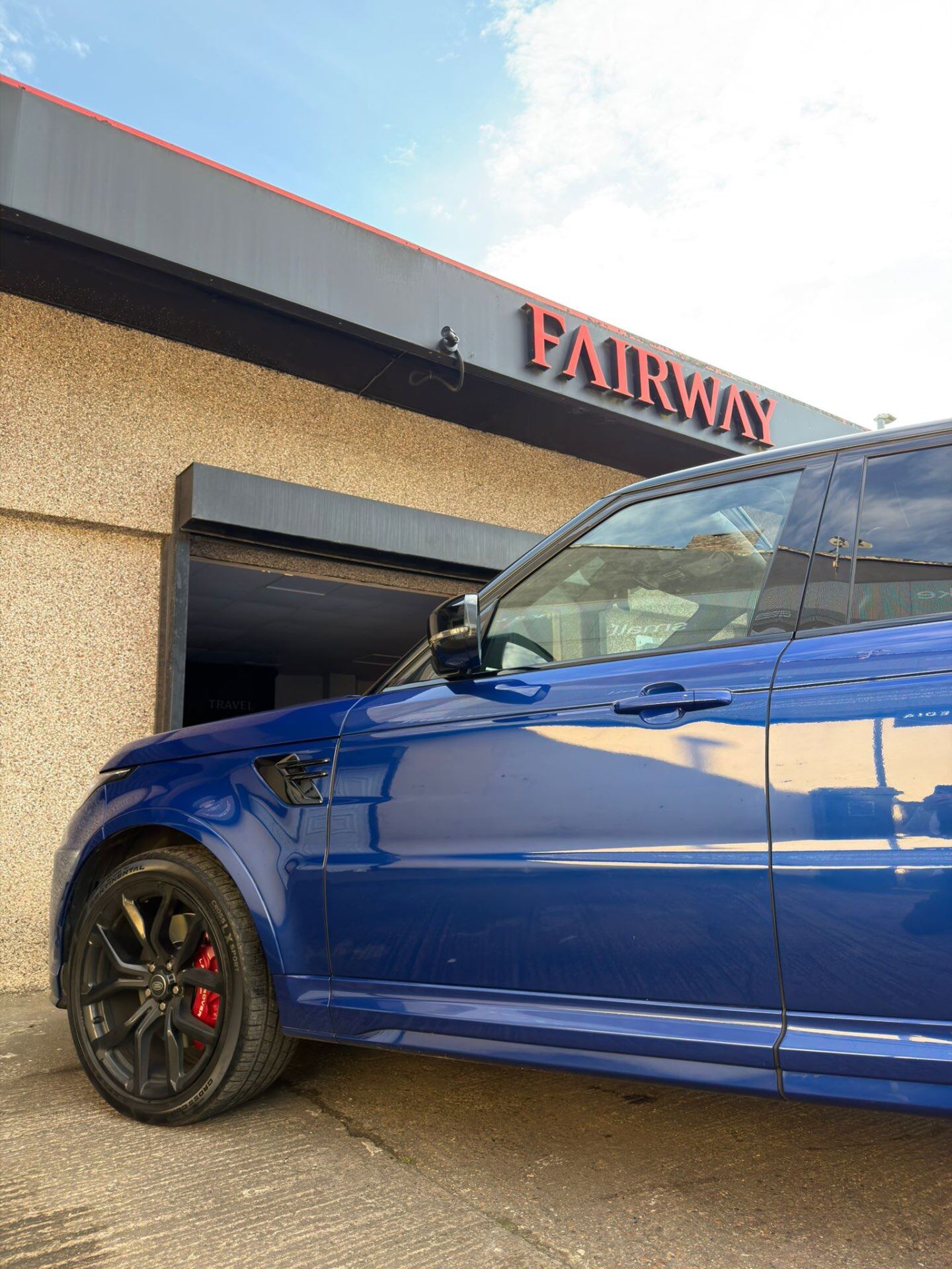 Range Rover SVR — view 4