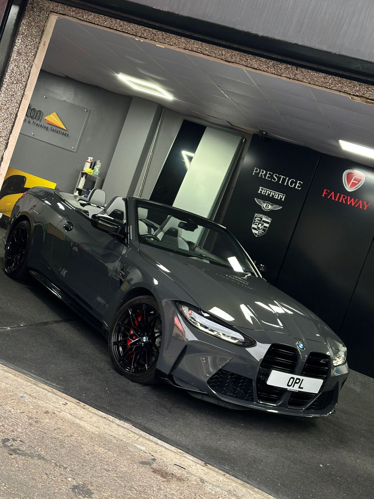 BMW M4 Competition — view 5