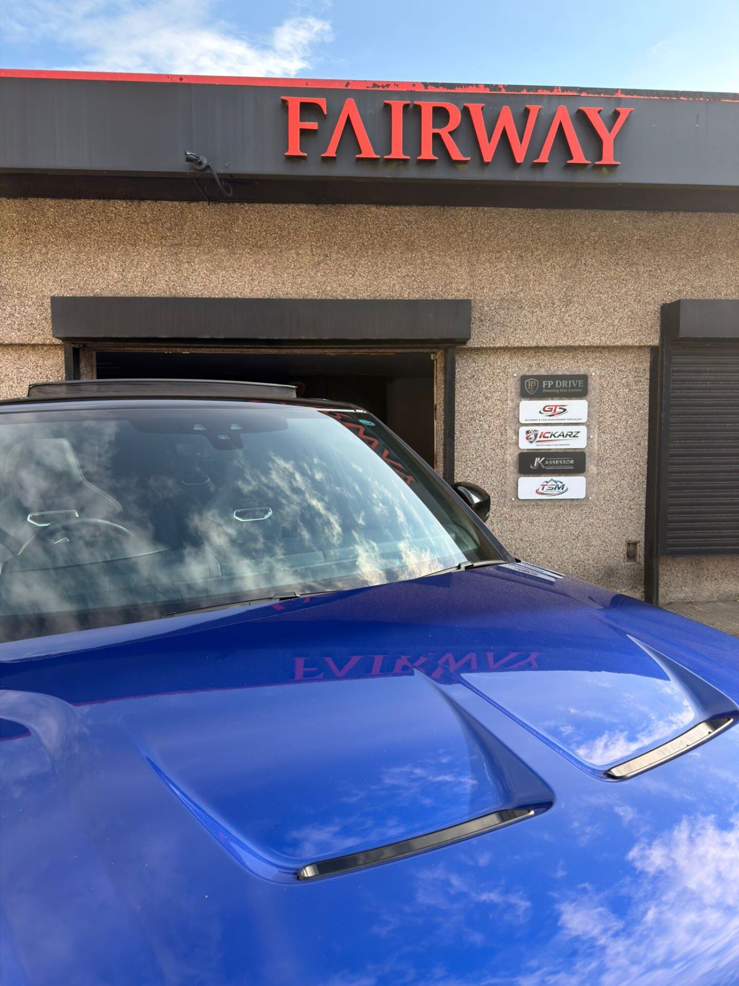 Range Rover SVR — view 6
