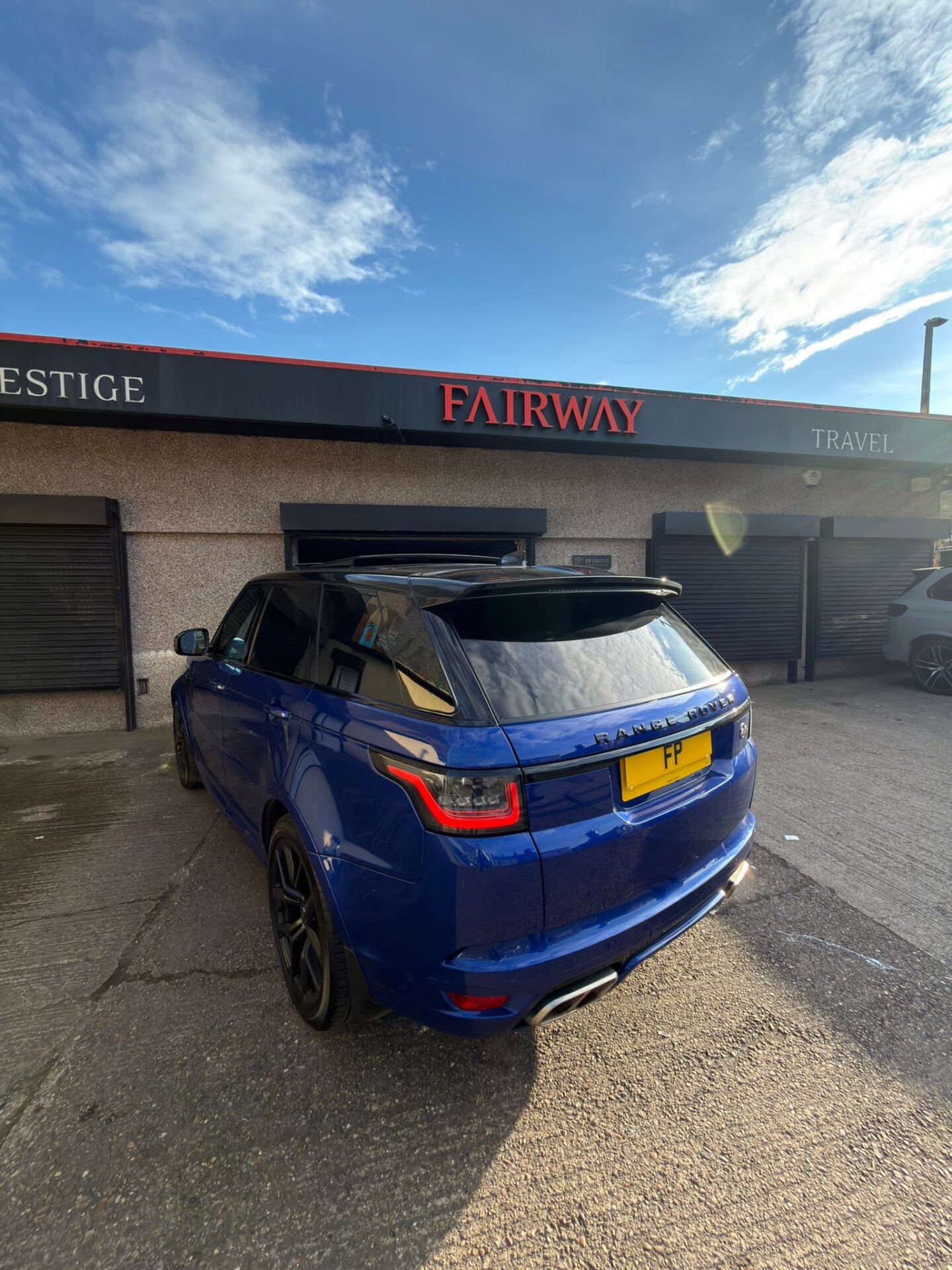 Range Rover SVR — view 9